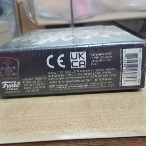 Disney The Nightmare Before Christmas Card Game - Black, White, Green - Picture 6 of 6